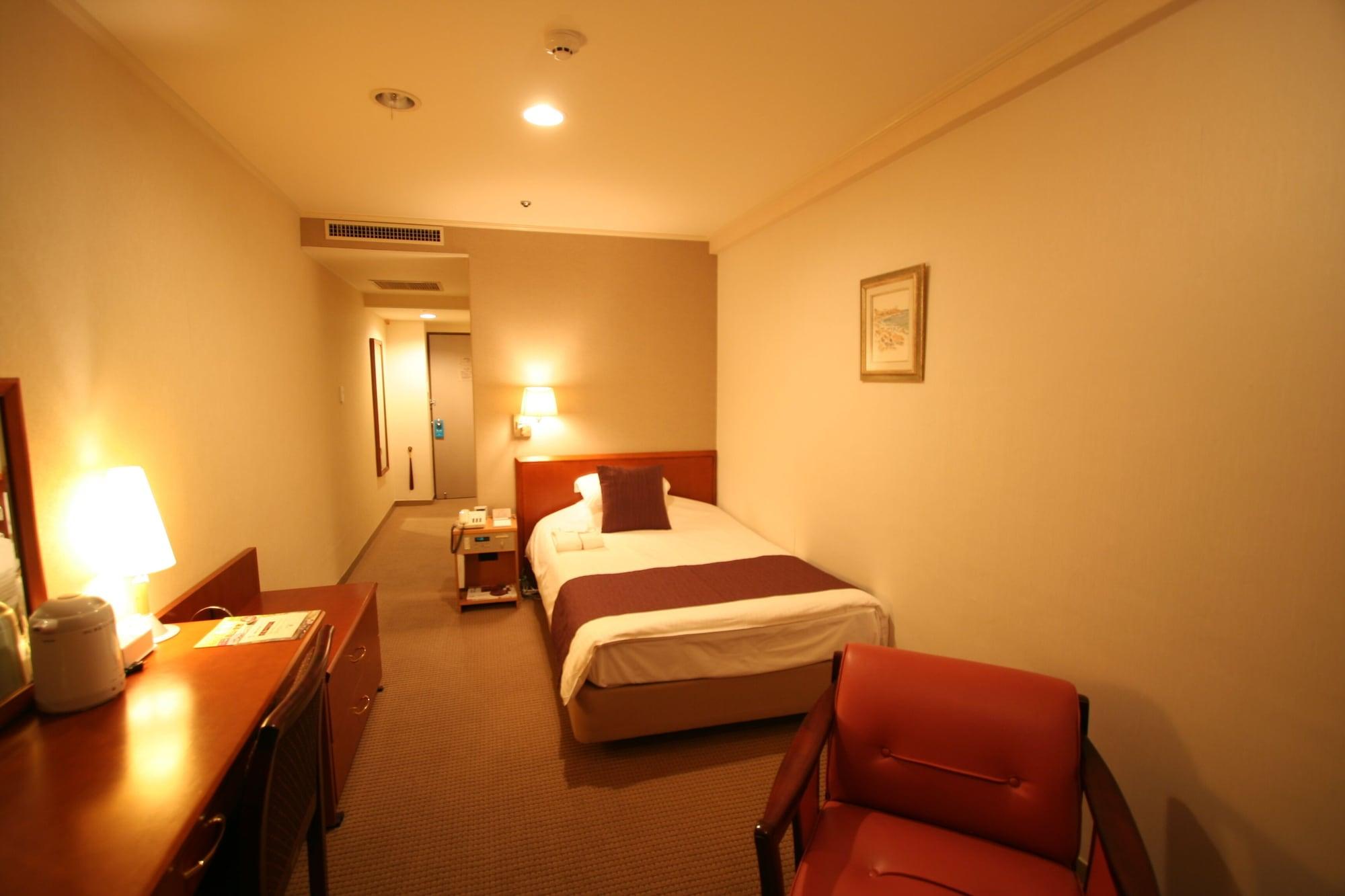 Okayama Plaza Hotel Exterior foto