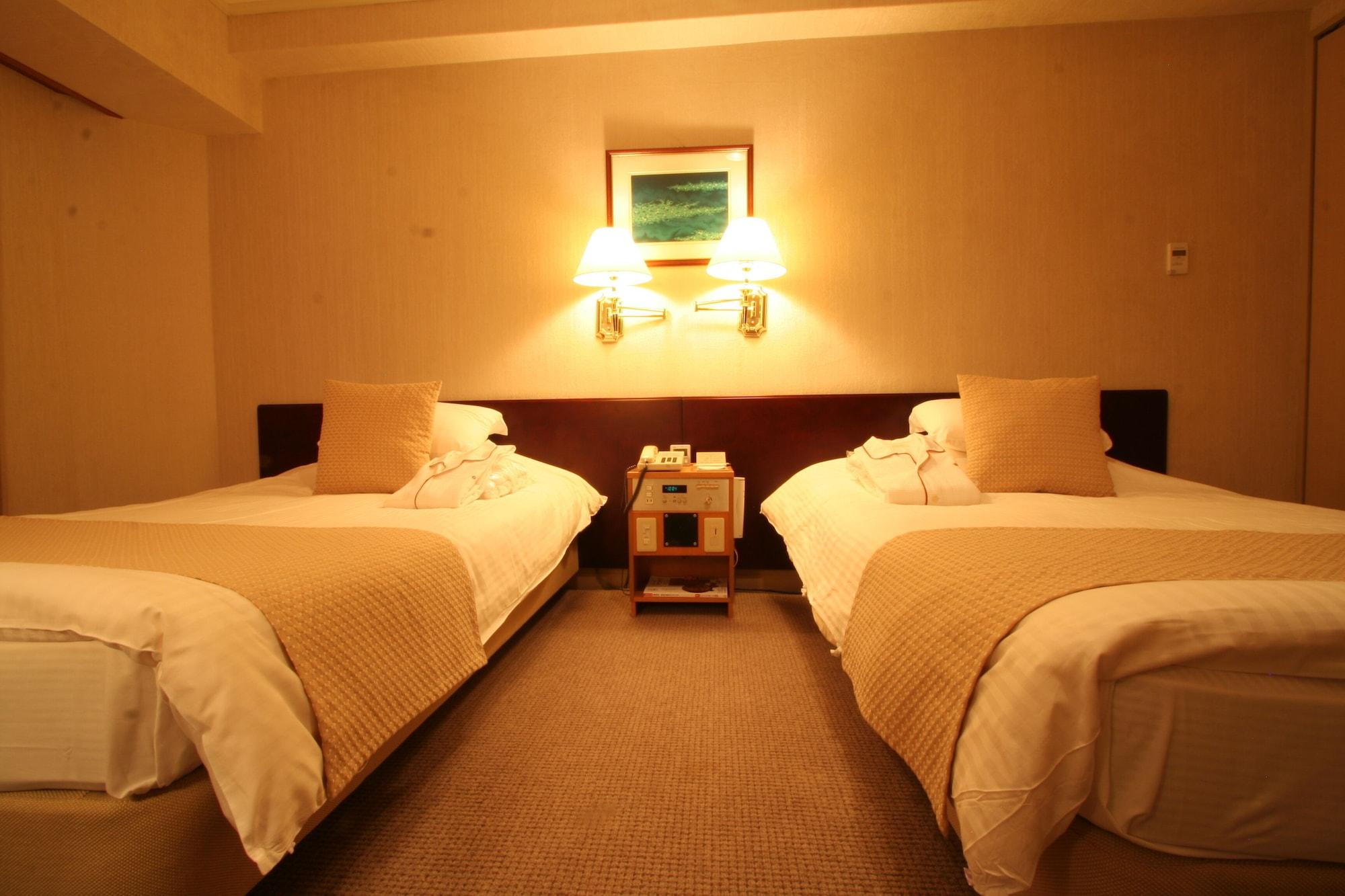 Okayama Plaza Hotel Exterior foto