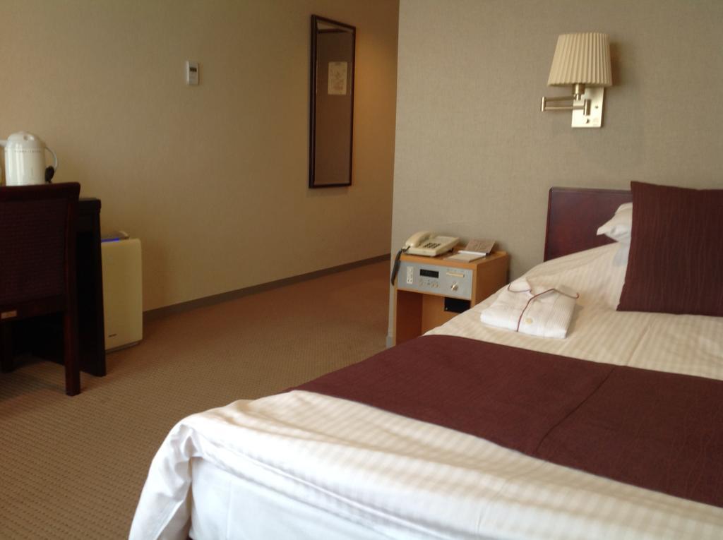 Okayama Plaza Hotel Exterior foto