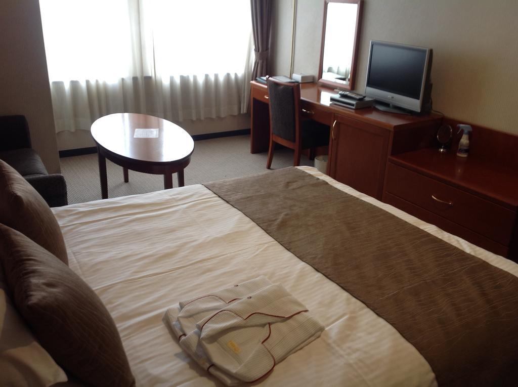 Okayama Plaza Hotel Exterior foto